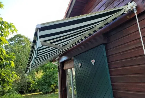 Toile de remplacement pour store banne rayé blanc et vert Dickson Orchestra avec lambrequin ondulé