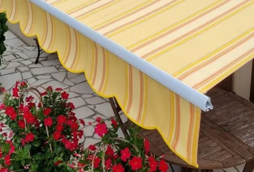 Toile rayée jaune et orange pour store banne extérieur
