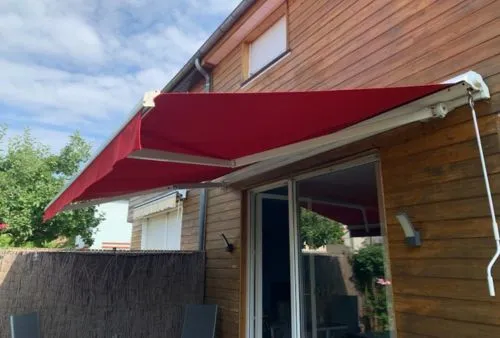 Toile de remplacement pour store banne rouge imperméable Dickson Orchestra avec lambrequin droit